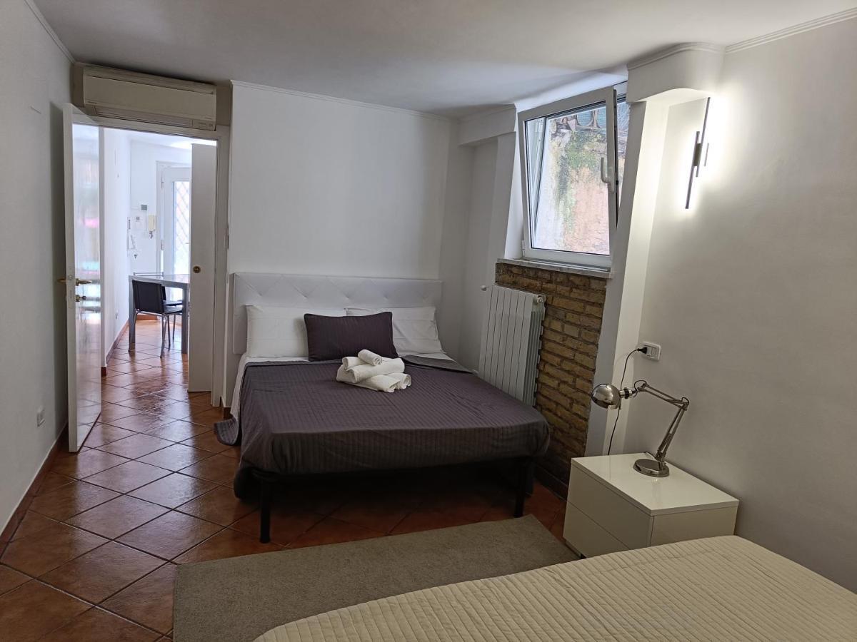 Suites In Рим Екстер'єр фото